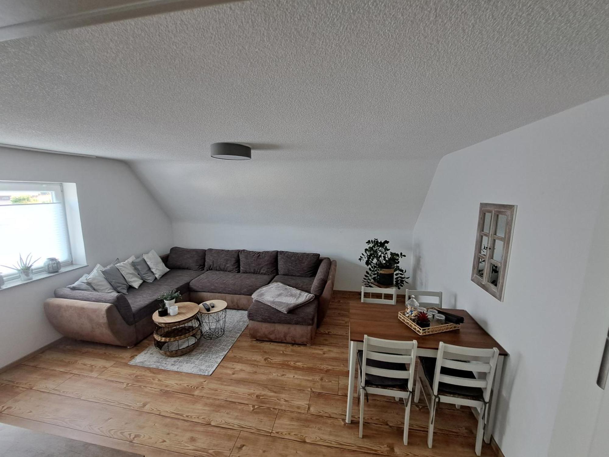 Wunderschoenes 2 Zimmer Apartment Inkl. Parkplatz Asbach  Exteriör bild
