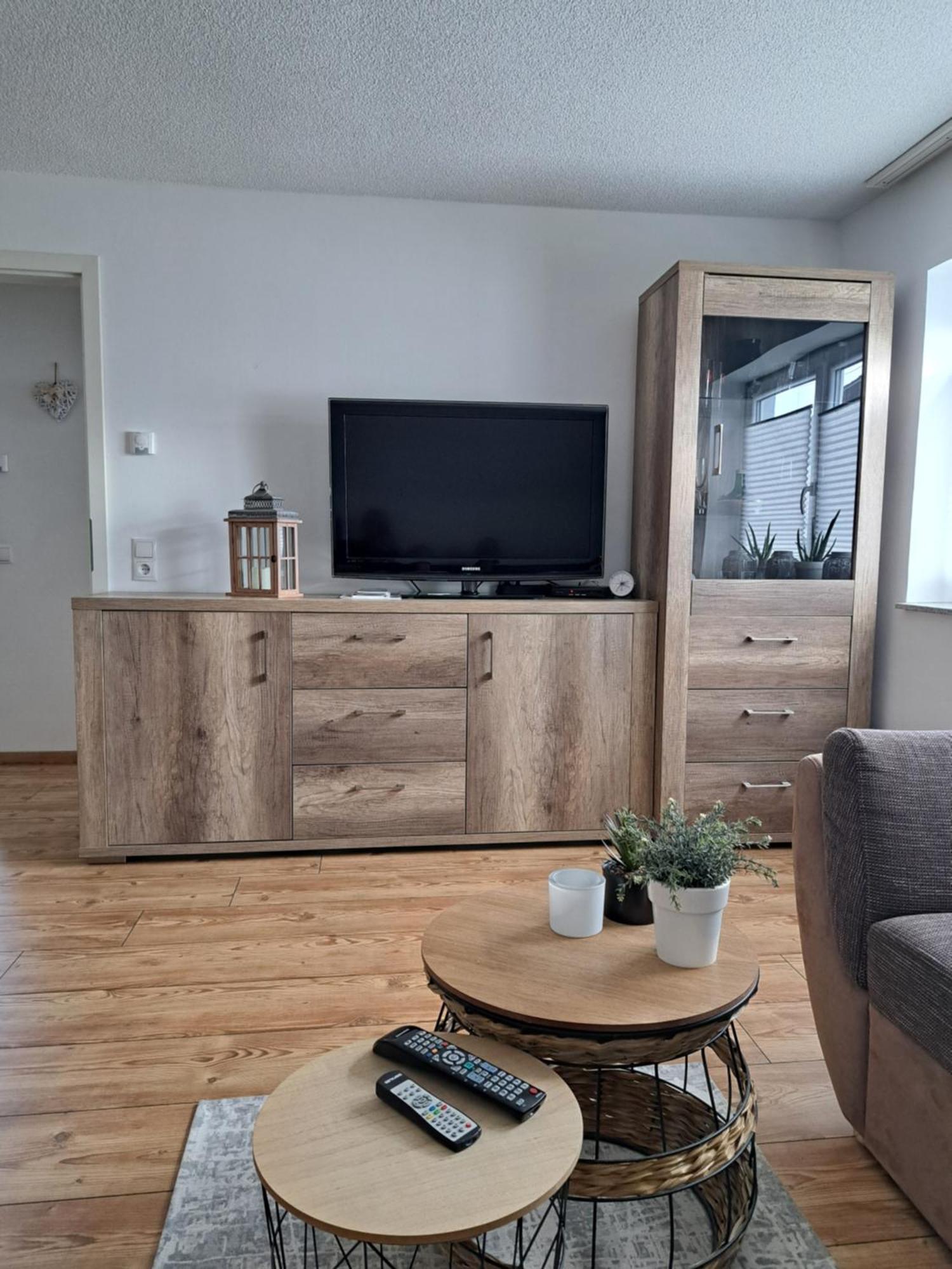 Wunderschoenes 2 Zimmer Apartment Inkl. Parkplatz Asbach  Exteriör bild