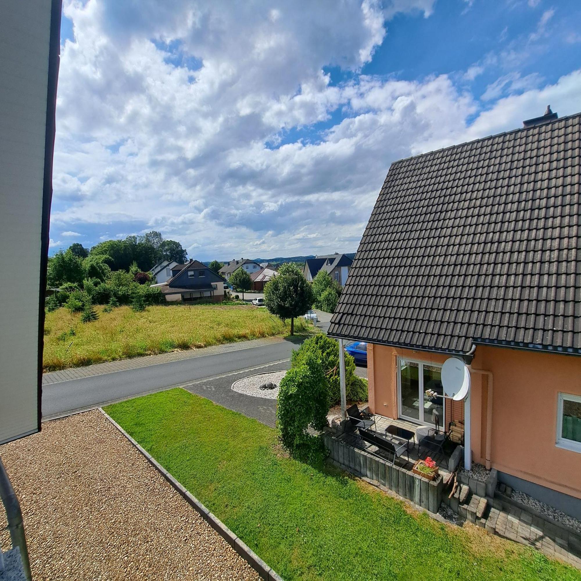 Wunderschoenes 2 Zimmer Apartment Inkl. Parkplatz Asbach  Exteriör bild