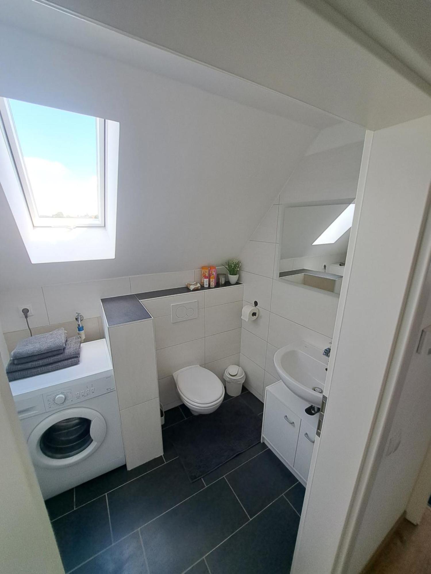 Wunderschoenes 2 Zimmer Apartment Inkl. Parkplatz Asbach  Exteriör bild